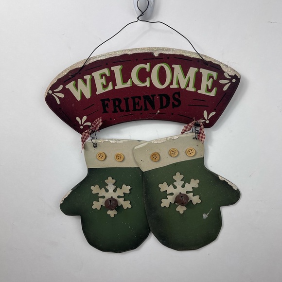 Welcome  sign Winter Mittens. - Picture 3 of 4